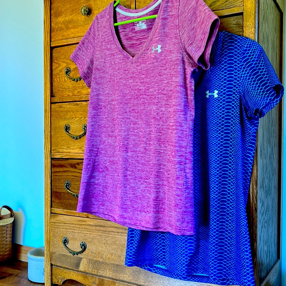 💜 Gently Loved Under Armour heatgear Shirts TWO For YOU !